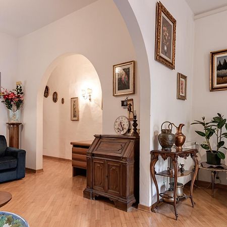 شقة A Due Passi Dal Duomo Di Firenze المظهر الخارجي الصورة